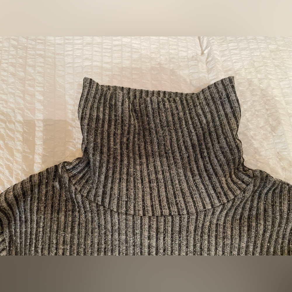 French Connection Gray Ribbed Knit Sweater - Picture 4 of 6
